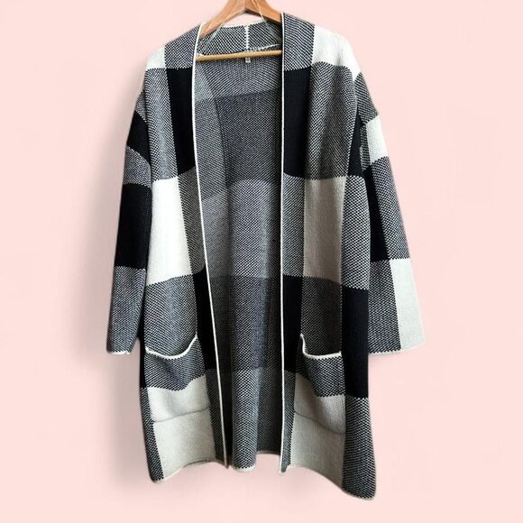 Black & White Windowpane Buffalo Plaid Open, Long, Knit Cardigan. M. - Picture 3 of 8